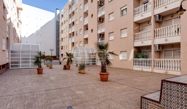 Reventa - Apartamento / piso - Torrevieja - Centro