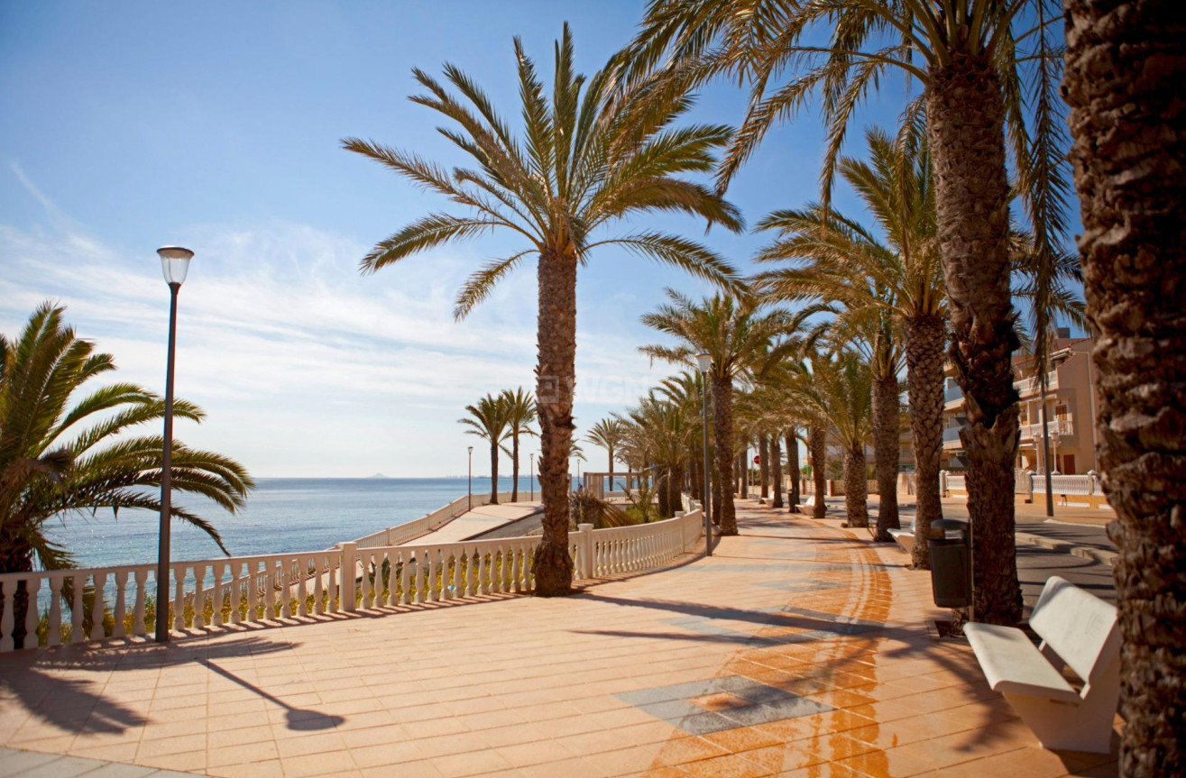 Resale - Apartment / flat - Pilar de la Horadada - Torre De La Horadada