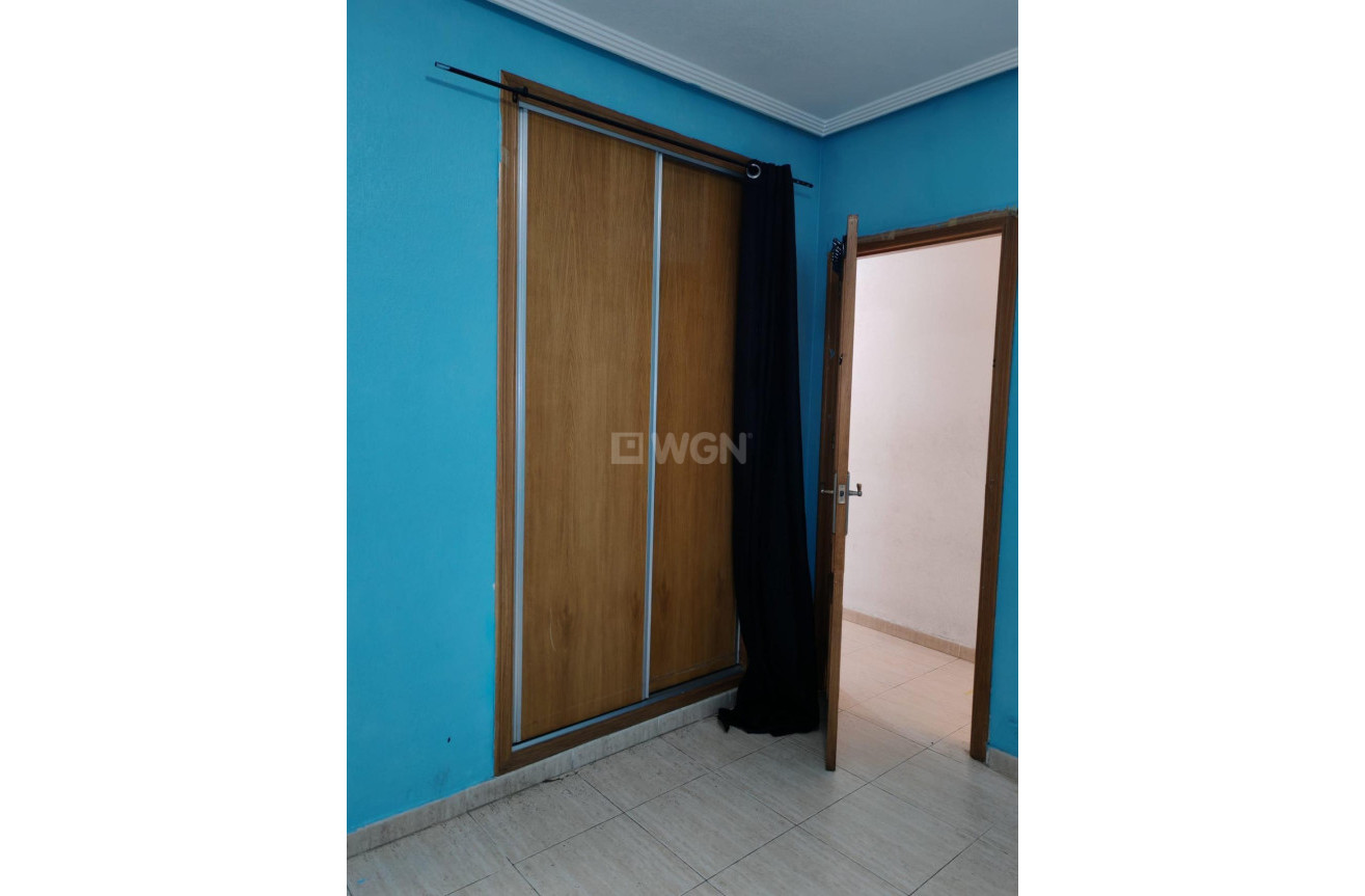 Odsprzedaż - Mieszkanie w bloku - Torrevieja - Centro