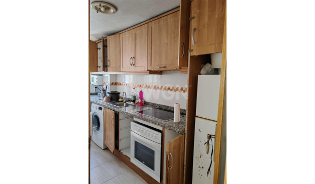 Odsprzedaż - Mieszkanie w bloku - Torrevieja - Centro