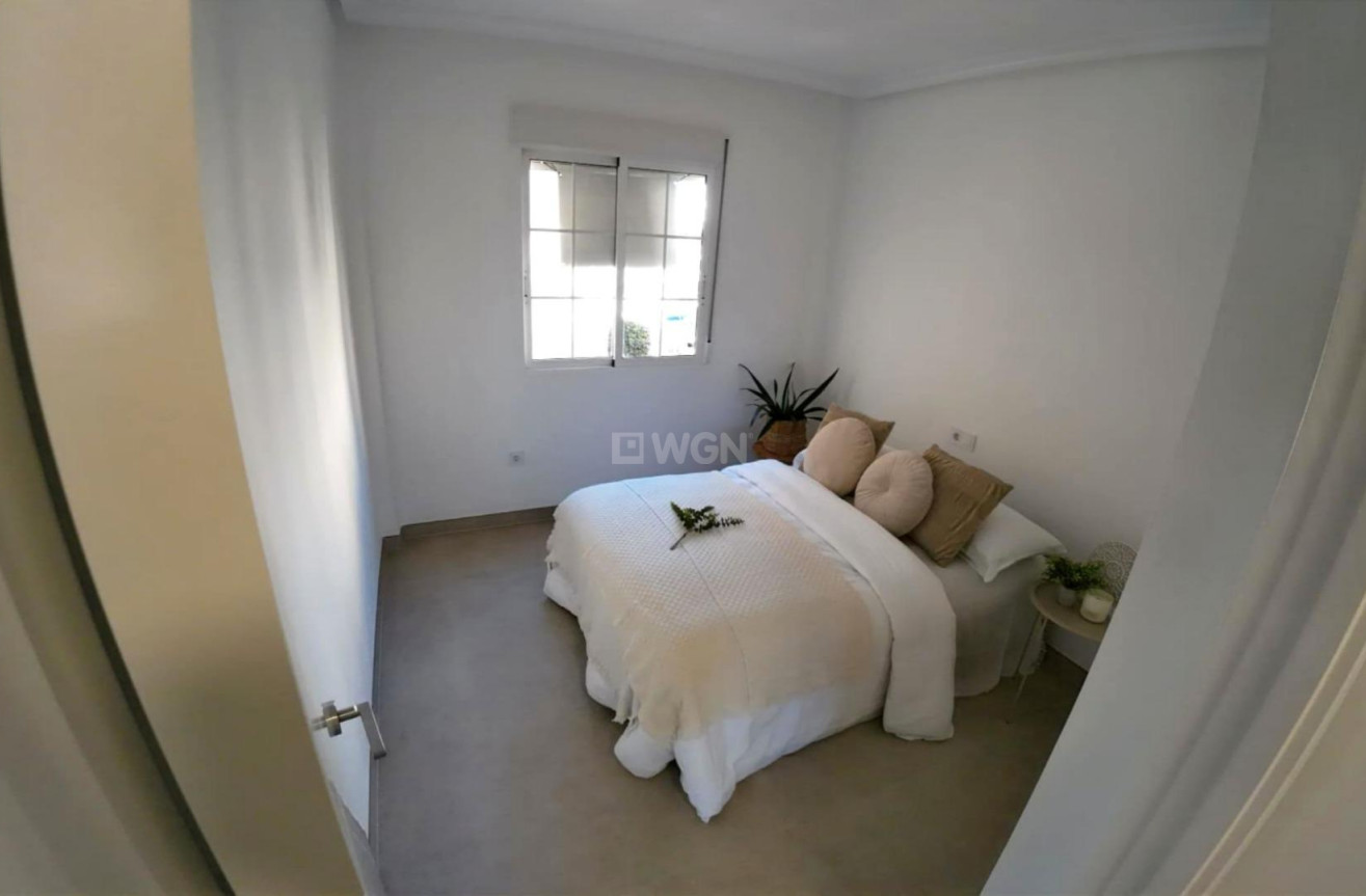 Odsprzedaż - Mieszkanie w bloku - Orihuela Costa - Lomas de Cabo Roig