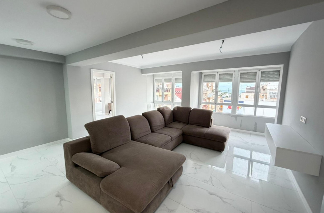 Reventa - Apartamento / piso - Torrevieja - Playa del Cura