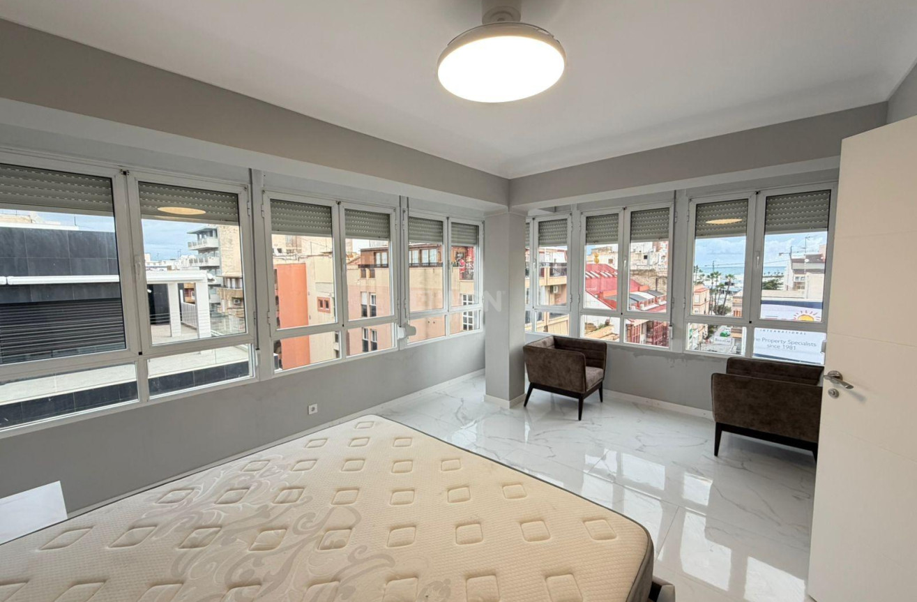 Reventa - Apartamento / piso - Torrevieja - Playa del Cura