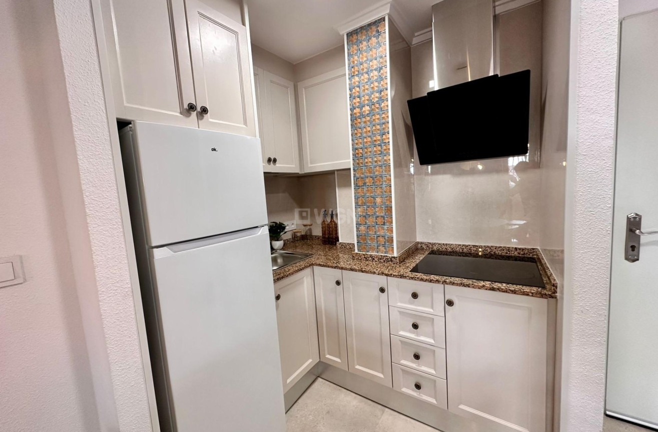 Wiederverkauf - Wohnung - Torrevieja - Centro