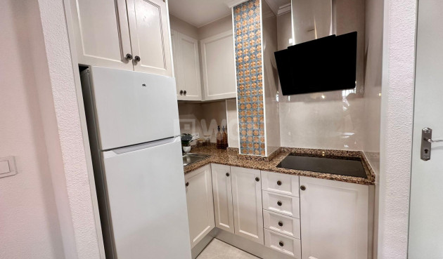 Wiederverkauf - Wohnung - Torrevieja - Centro