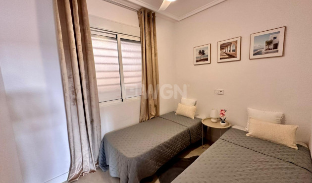 Wiederverkauf - Wohnung - Torrevieja - Centro