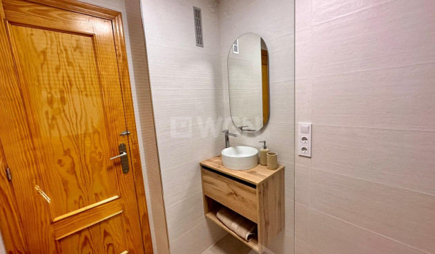 Wiederverkauf - Wohnung - Torrevieja - Centro