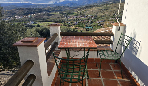 Resale - Villa - Alcaucín - Inland