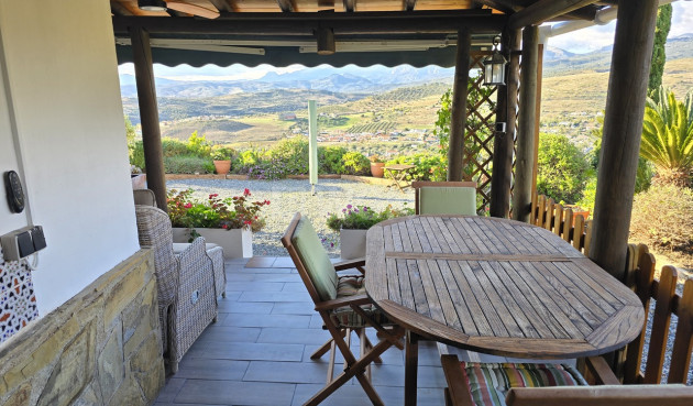 Resale - Villa - Alcaucín - Inland