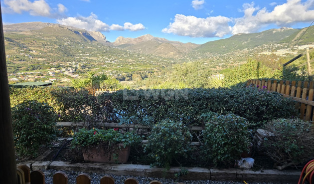 Resale - Villa - Alcaucín - Inland