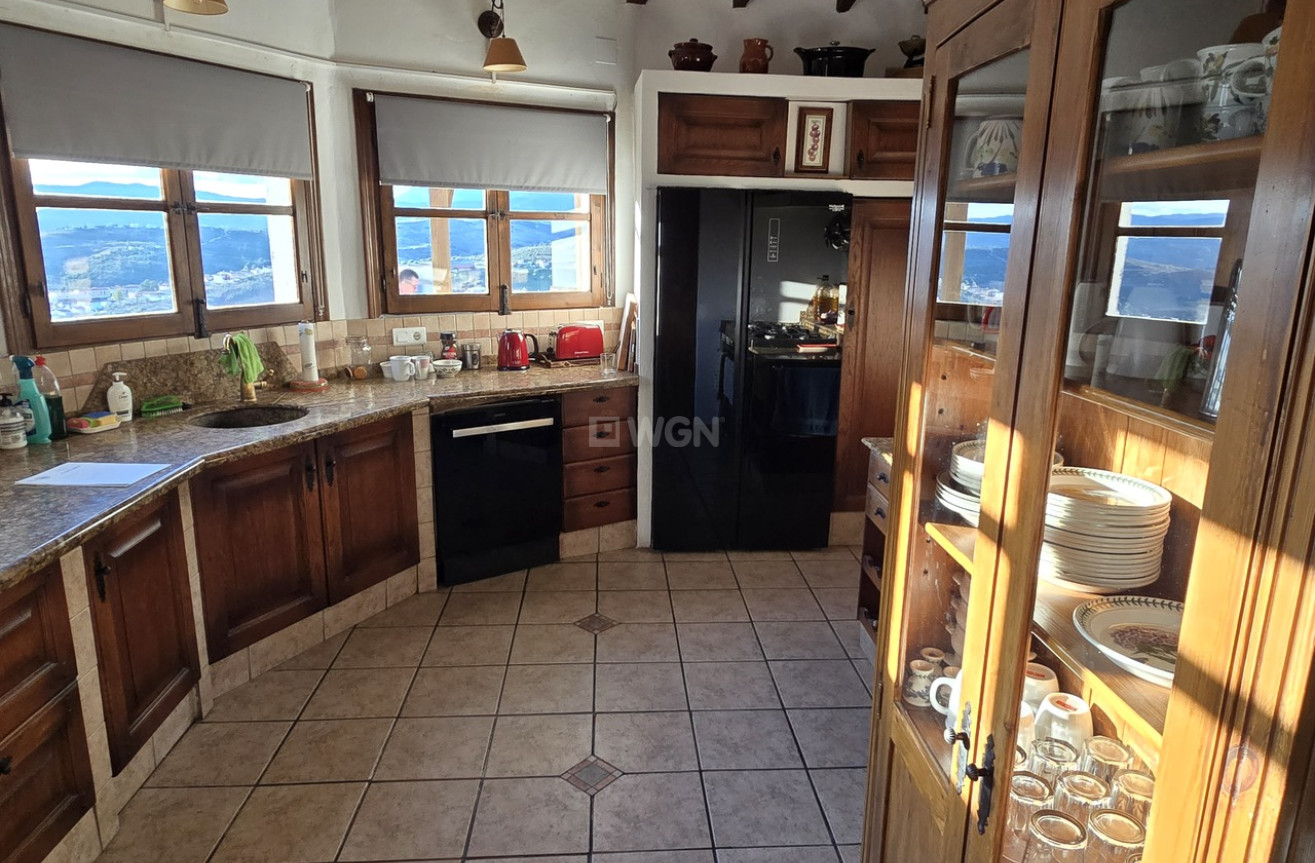 Resale - Villa - Alcaucín - Inland