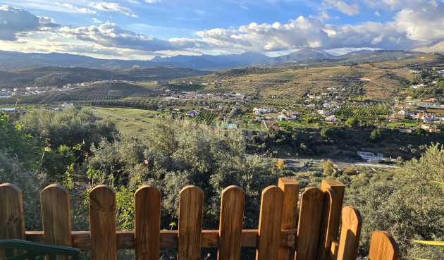 Resale - Villa - Alcaucín - Inland