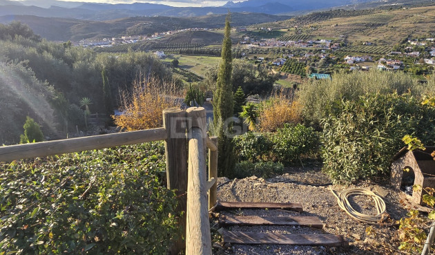 Resale - Villa - Alcaucín - Inland