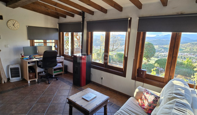 Resale - Villa - Alcaucín - Inland