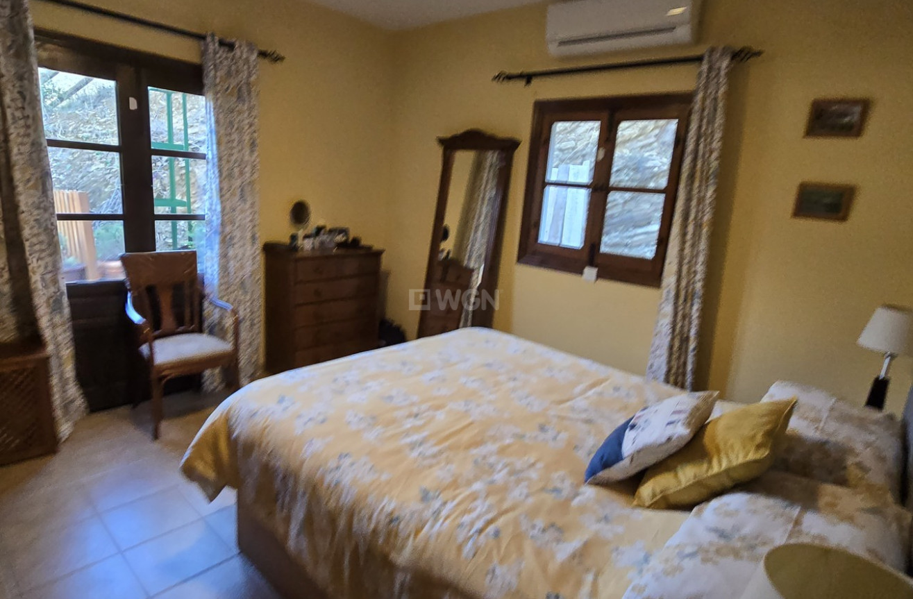 Resale - Villa - Alcaucín - Inland