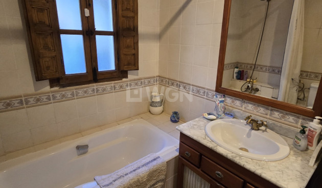 Resale - Villa - Alcaucín - Inland