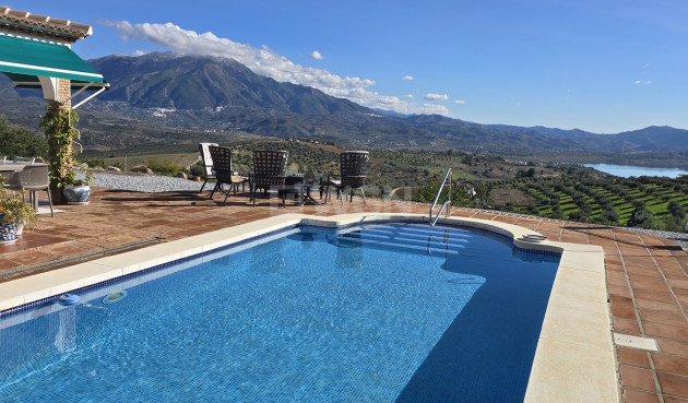 Resale - Villa - La Vinuela - Inland