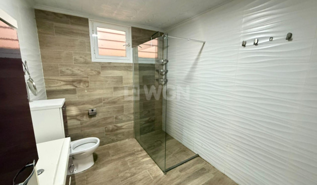 Odsprzedaż - Kamienica - Torrevieja