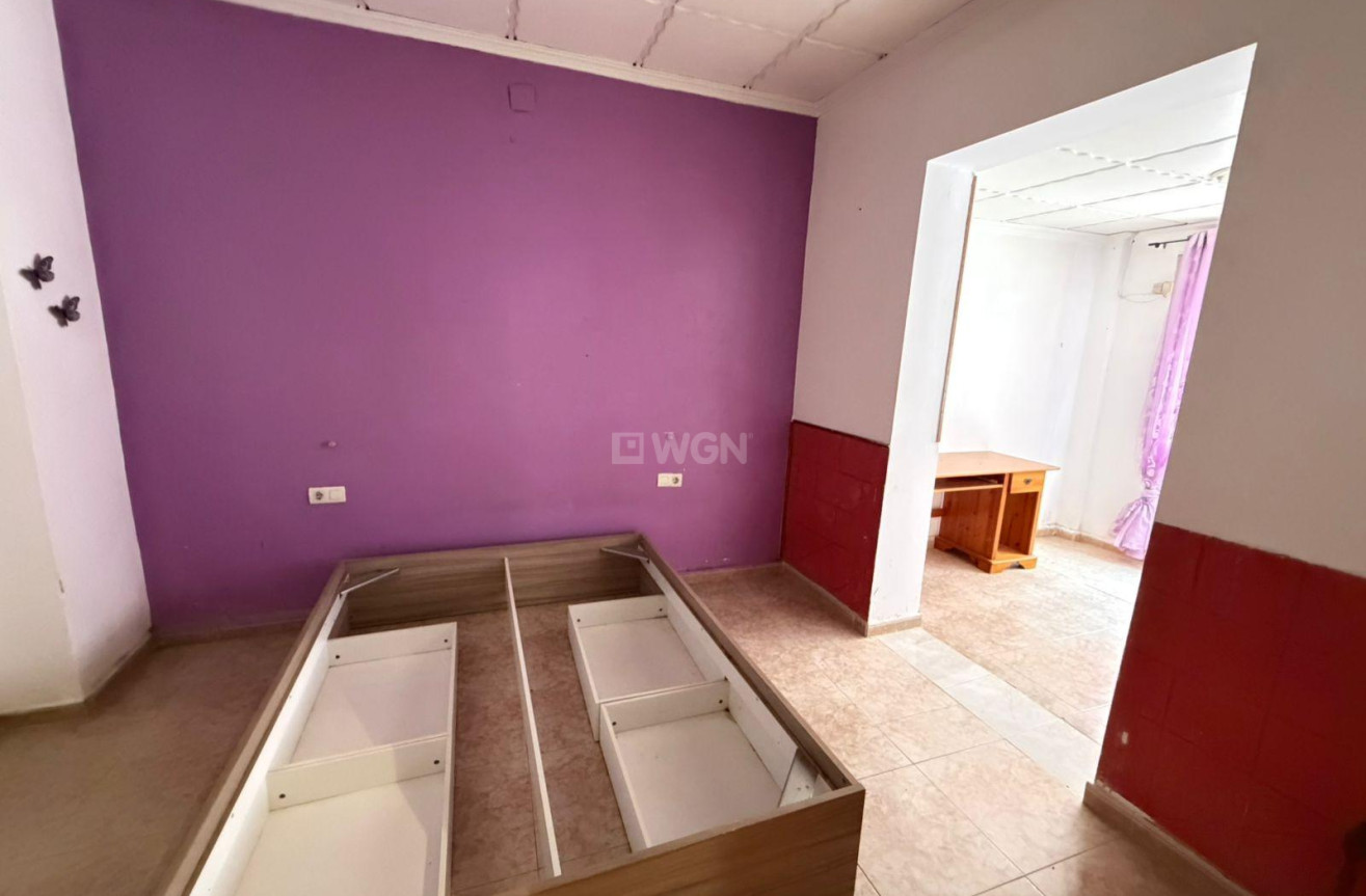 Odsprzedaż - Kamienica - Torrevieja