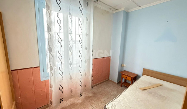 Odsprzedaż - Kamienica - Torrevieja