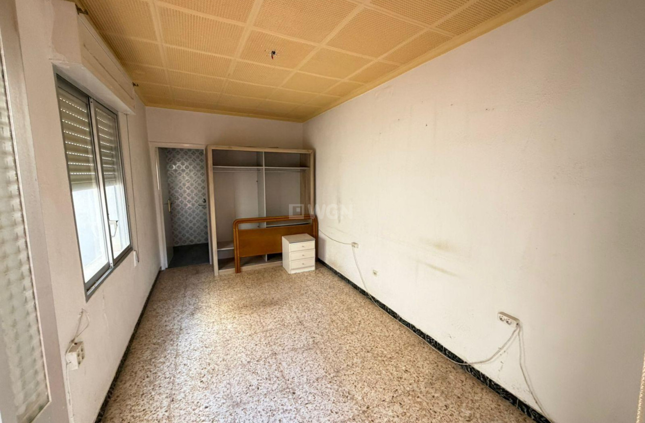 Odsprzedaż - Kamienica - Torrevieja