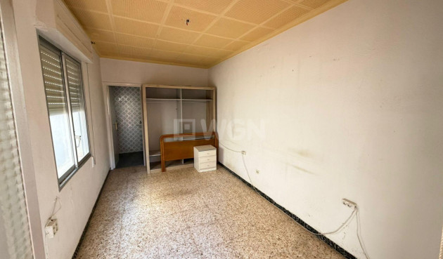 Odsprzedaż - Kamienica - Torrevieja