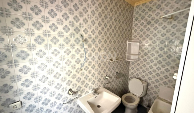 Odsprzedaż - Kamienica - Torrevieja