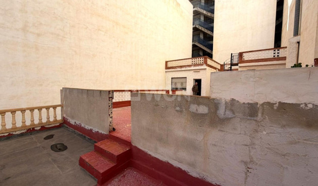 Odsprzedaż - Kamienica - Torrevieja