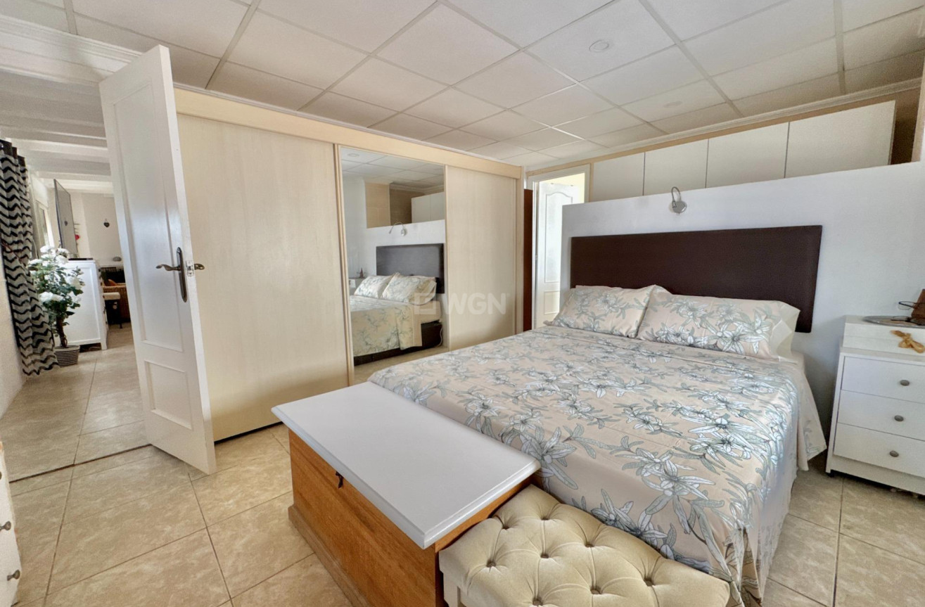 Resale - Villa - Dolores - Comunidad Valenciana