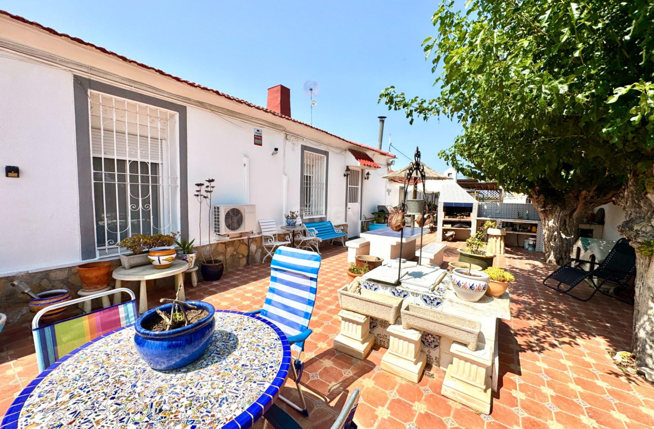 Resale - Villa - Dolores - Comunidad Valenciana
