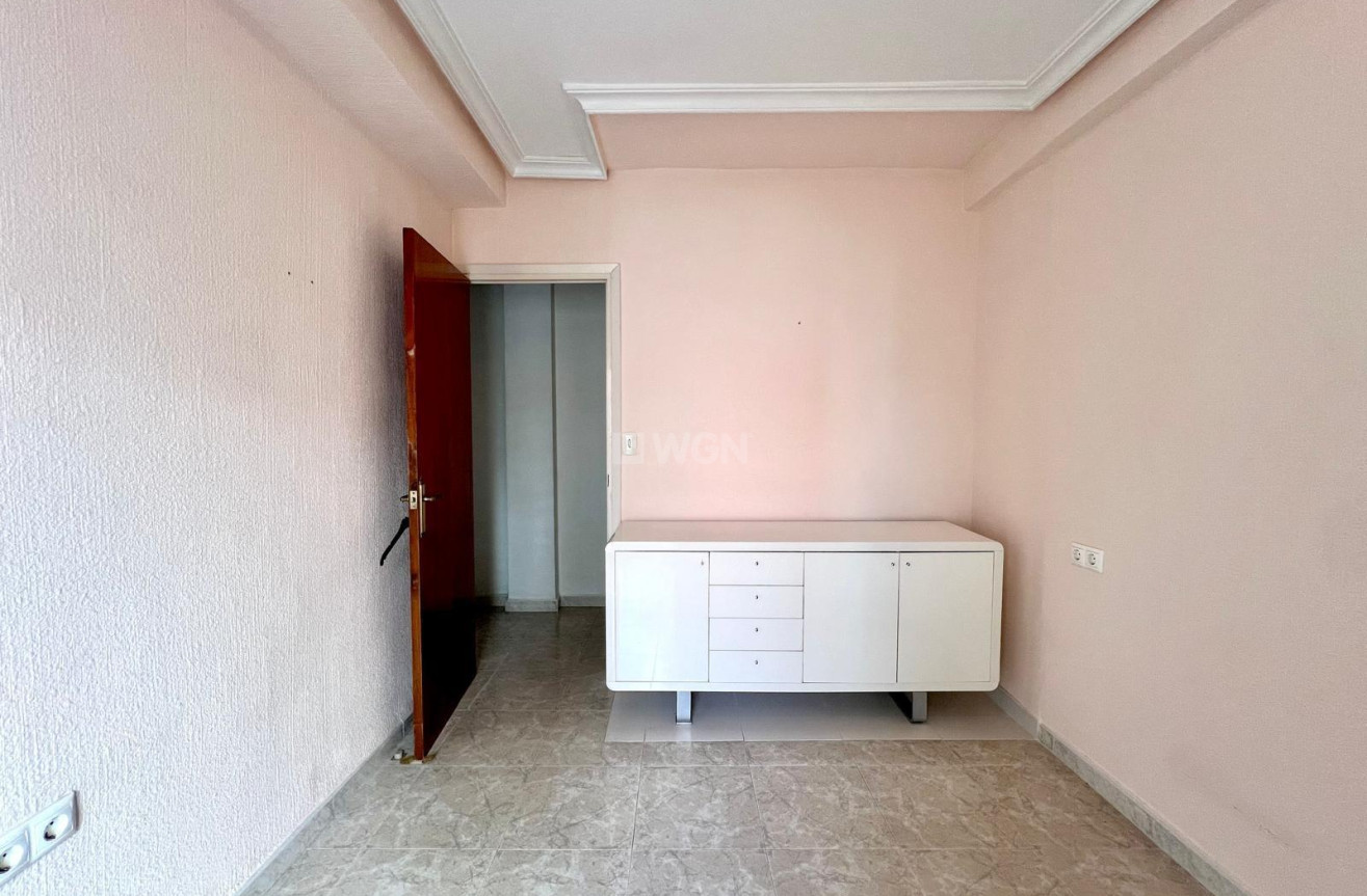 Reventa - Apartamento / piso - Torrevieja - Paseo Maritimo