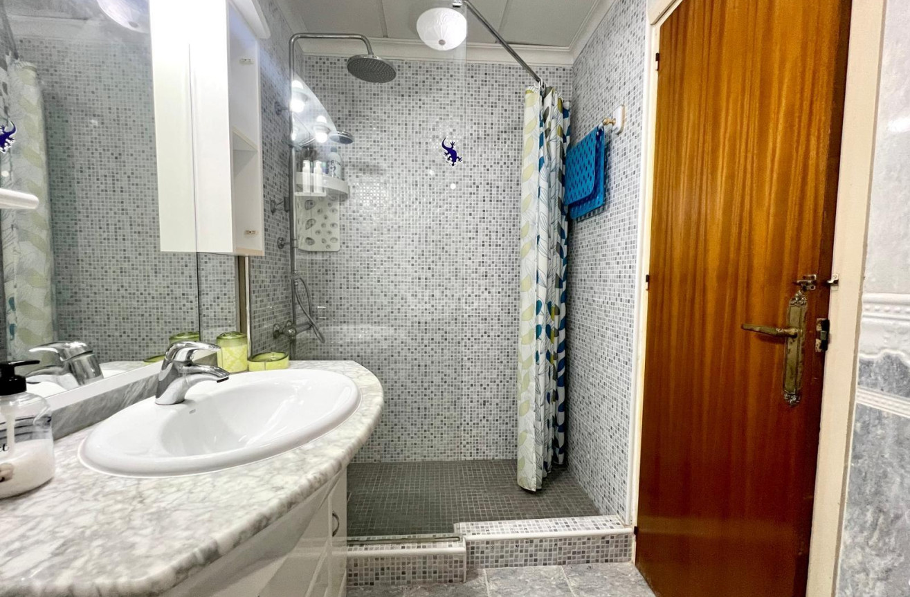 Reventa - Apartamento / piso - Torrevieja - Paseo Maritimo