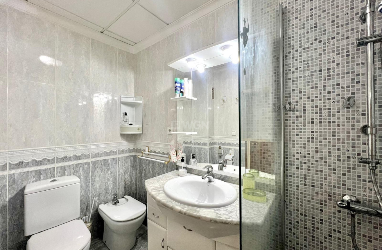 Reventa - Apartamento / piso - Torrevieja - Paseo Maritimo