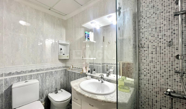 Reventa - Apartamento / piso - Torrevieja - Paseo Maritimo