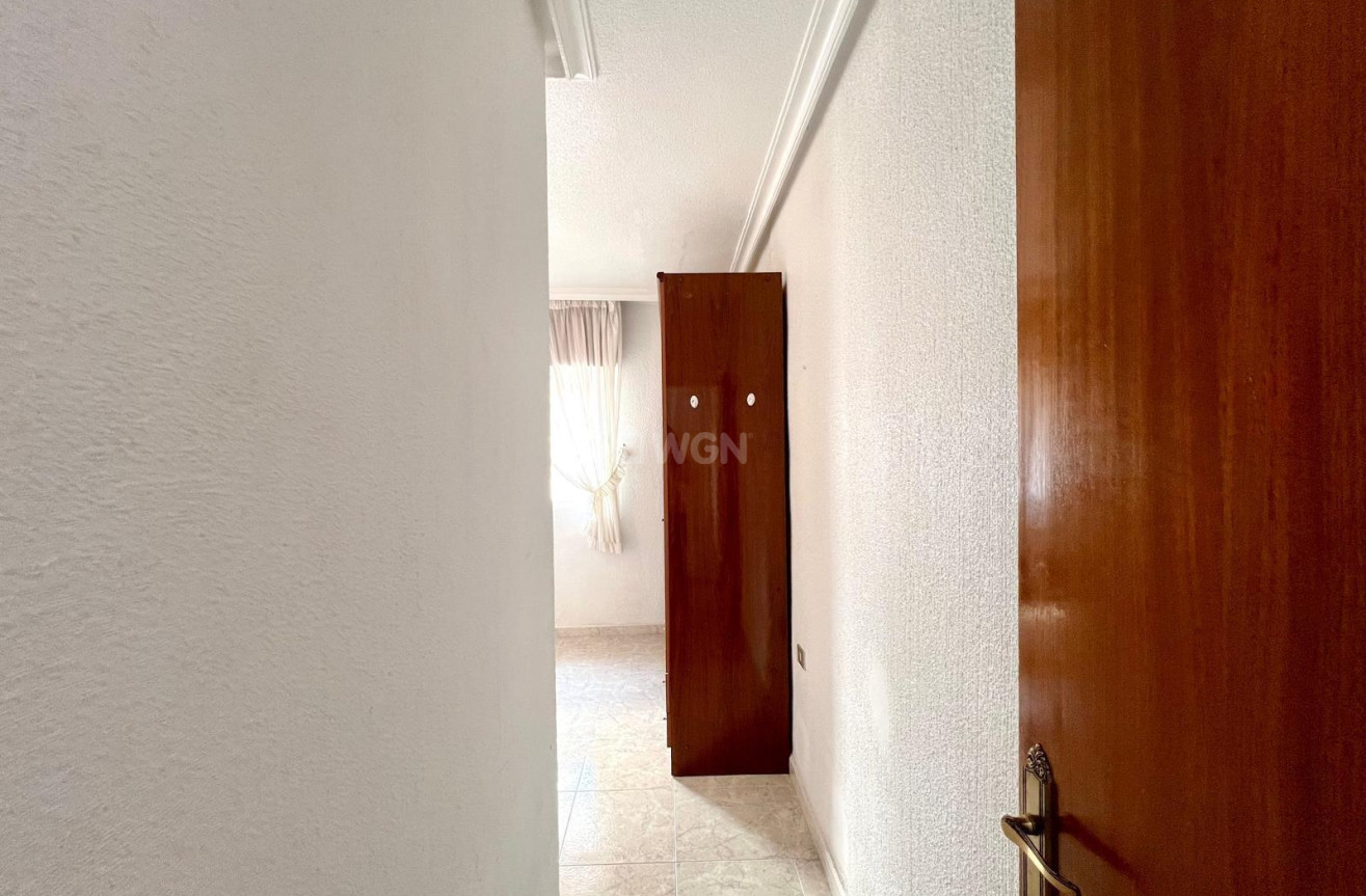 Reventa - Apartamento / piso - Torrevieja - Paseo Maritimo