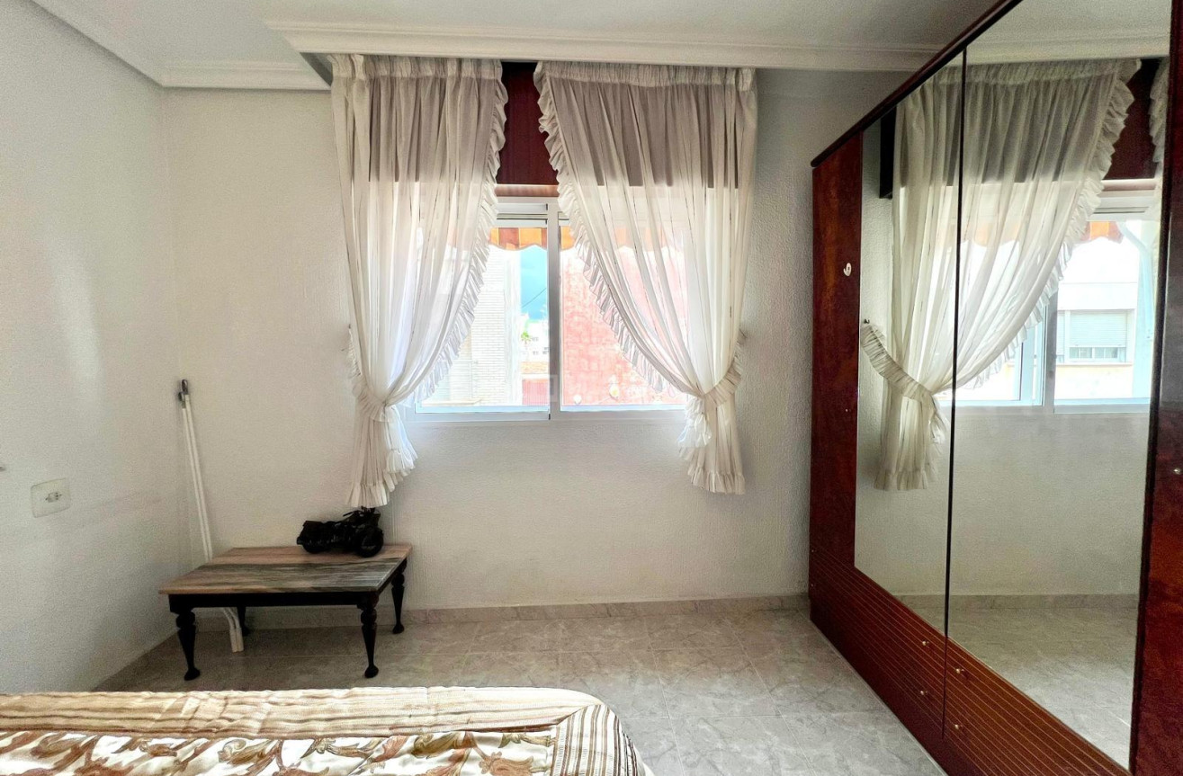 Reventa - Apartamento / piso - Torrevieja - Paseo Maritimo