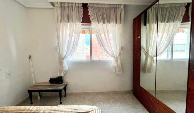 Reventa - Apartamento / piso - Torrevieja - Paseo Maritimo