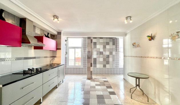 Reventa - Apartamento / piso - Torrevieja - Paseo Maritimo