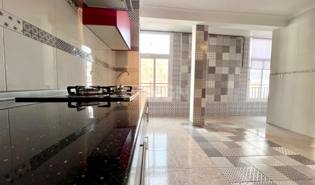 Reventa - Apartamento / piso - Torrevieja - Paseo Maritimo