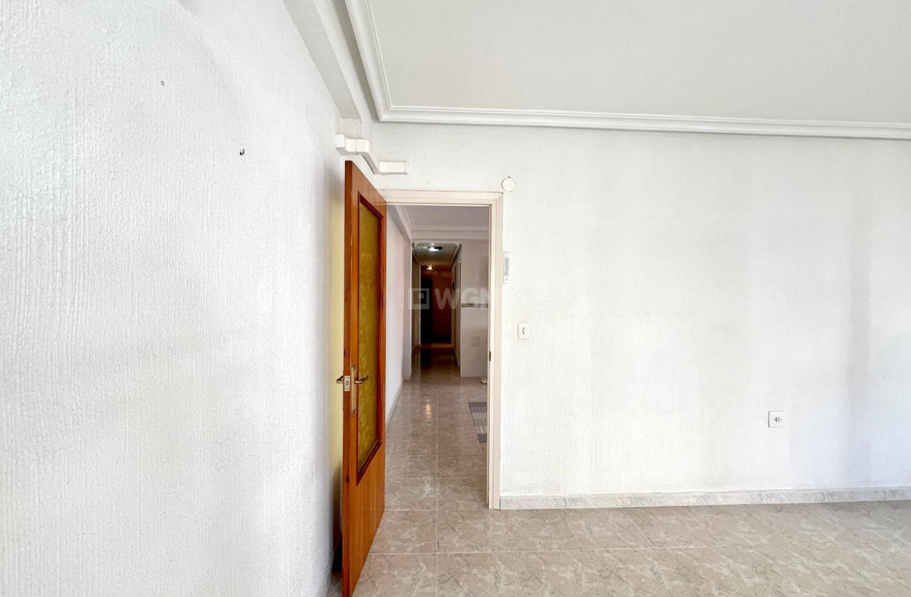 Reventa - Apartamento / piso - Torrevieja - Paseo Maritimo