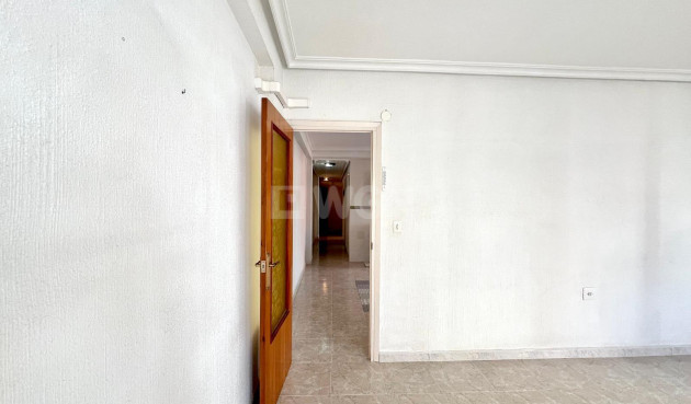 Reventa - Apartamento / piso - Torrevieja - Paseo Maritimo