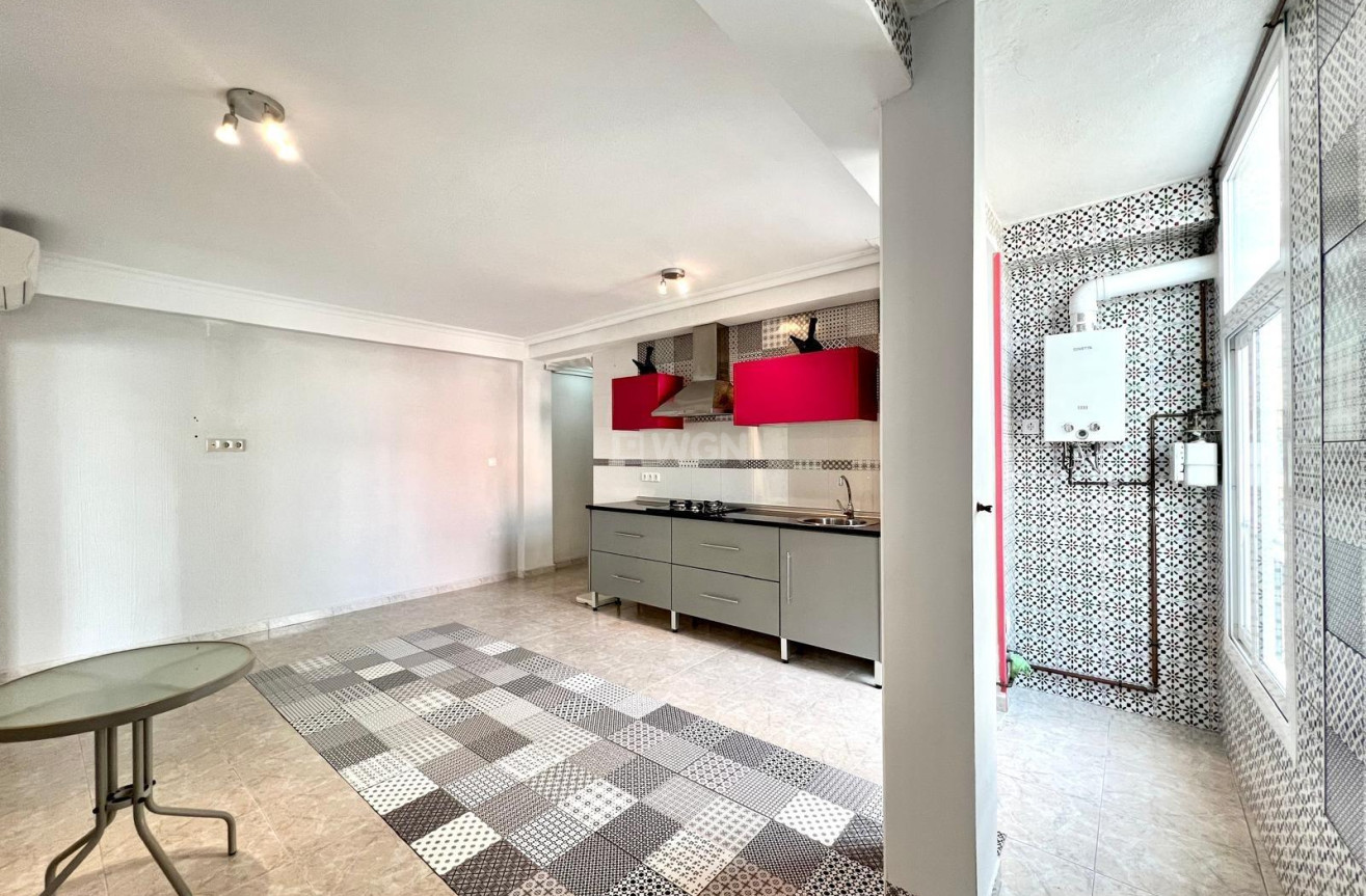 Reventa - Apartamento / piso - Torrevieja - Paseo Maritimo