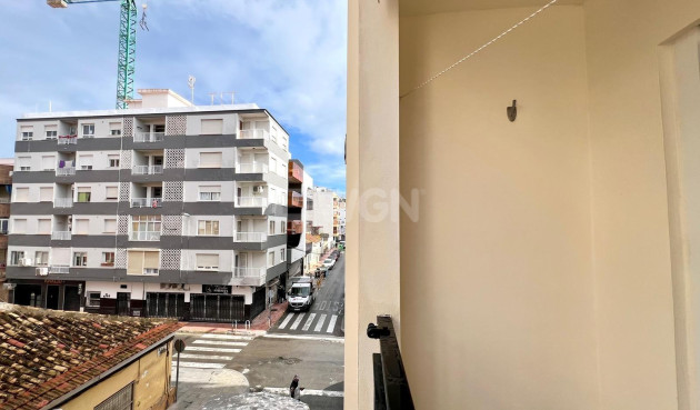 Reventa - Apartamento / piso - Torrevieja - Paseo Maritimo