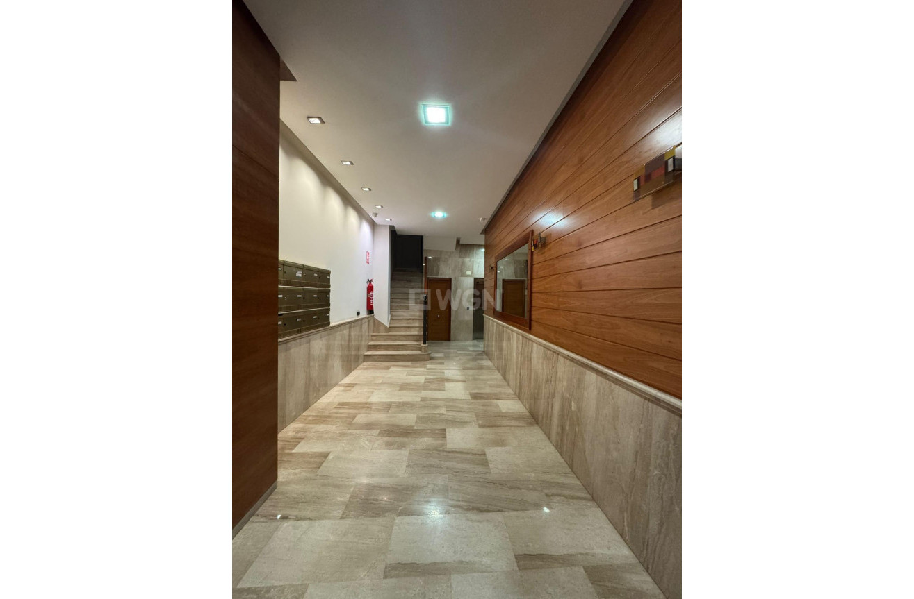 Reventa - Apartamento / piso - Orihuela - Orihuela Ciudad