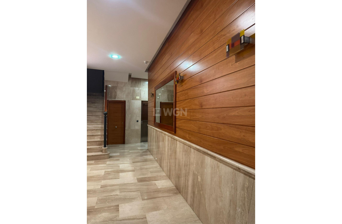 Reventa - Apartamento / piso - Orihuela - Orihuela Ciudad