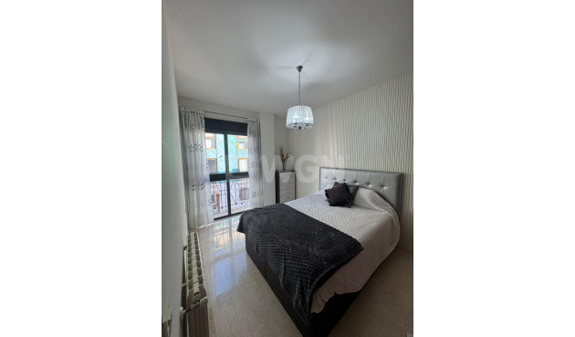 Reventa - Apartamento / piso - Orihuela - Orihuela Ciudad