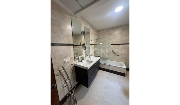 Reventa - Apartamento / piso - Orihuela - Orihuela Ciudad