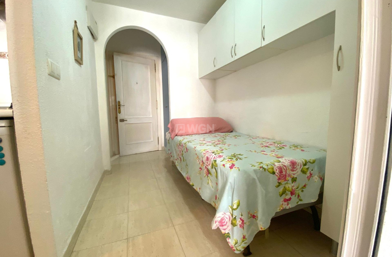 Reventa - Apartamento / piso - Torrevieja - Estacion De Autobuses