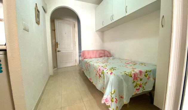 Reventa - Apartamento / piso - Torrevieja - Estacion De Autobuses