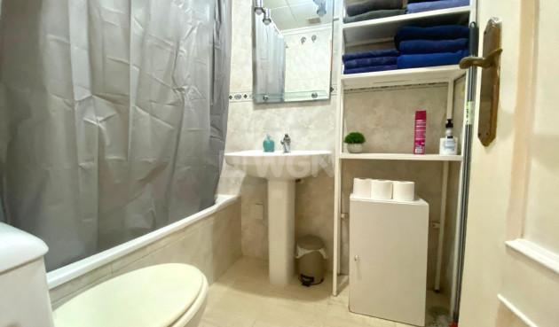 Reventa - Apartamento / piso - Torrevieja - Estacion De Autobuses